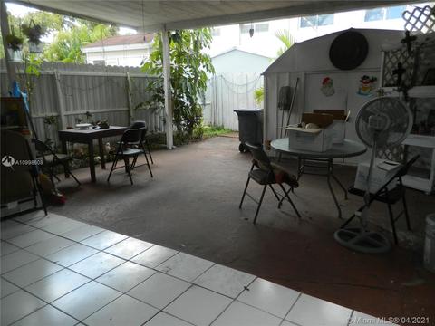 1824 W 73rd Pl, Hialeah, FL 33014 photo 12