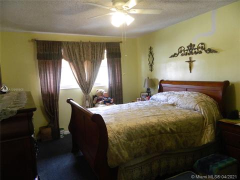1824 W 73rd Pl, Hialeah, FL 33014 photo 15