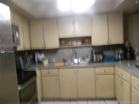 1824 W 73rd Pl, Hialeah, FL 33014 photo 9