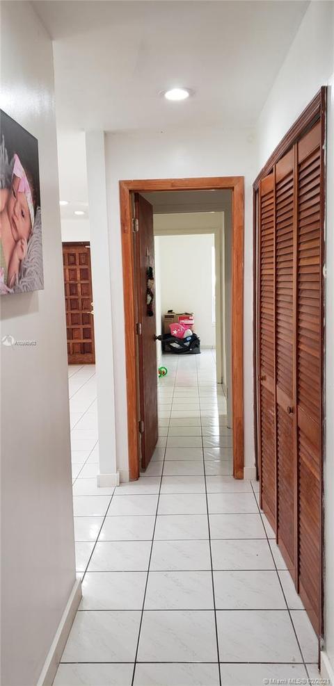 4061 E 3rd Ave, Hialeah, FL 33013 photo 26