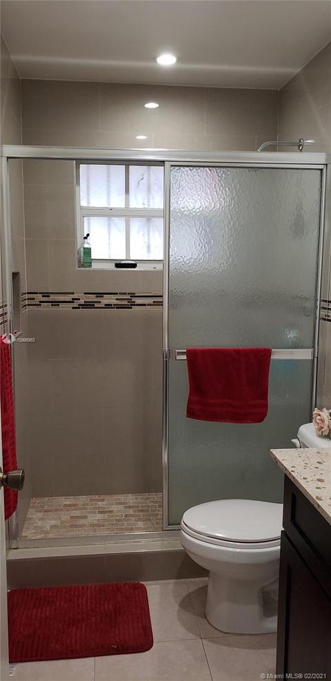 4061 E 3rd Ave, Hialeah, FL 33013 photo 32