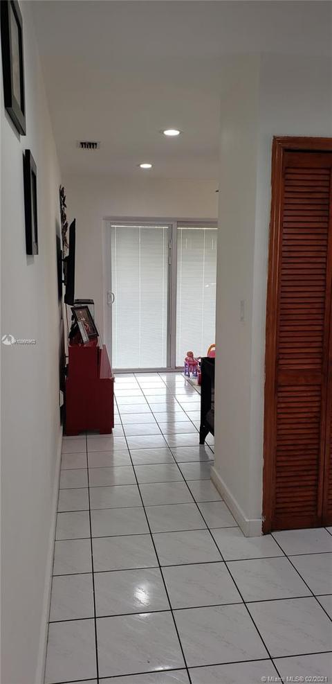 4061 E 3rd Ave, Hialeah, FL 33013 photo 18