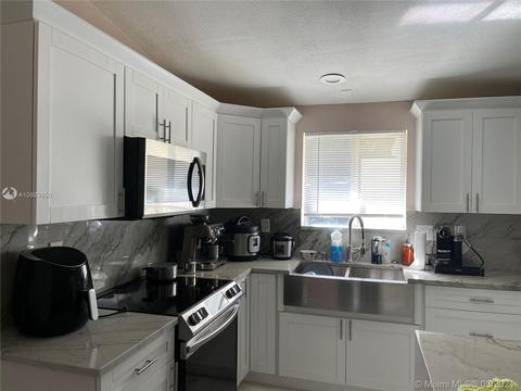 9715 Alsobrook Ave, Riverview, FL 33578 photo 11