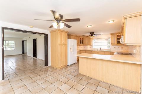 640 E 12th Pl, Hialeah, FL 33010 photo 15