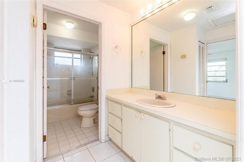 640 E 12th Pl, Hialeah, FL 33010 photo 51