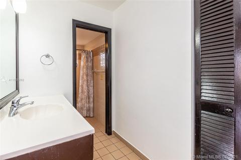 640 E 12th Pl, Hialeah, FL 33010 photo 27