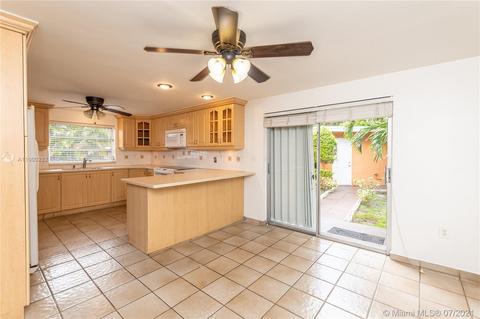 640 E 12th Pl, Hialeah, FL 33010 photo 13