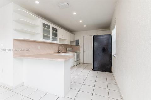 640 E 12th Pl, Hialeah, FL 33010 photo 41
