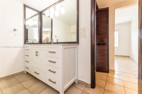640 E 12th Pl, Hialeah, FL 33010 photo 31
