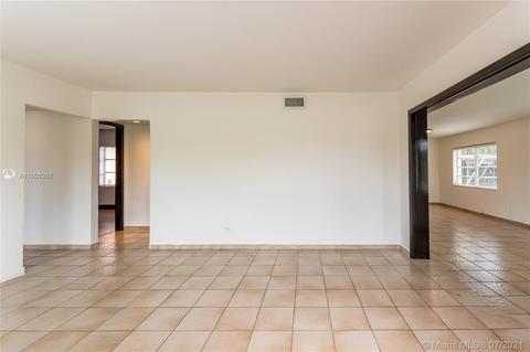 640 E 12th Pl, Hialeah, FL 33010 photo 5