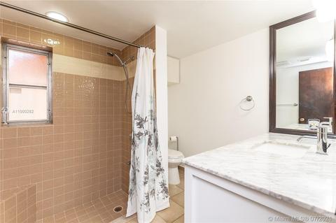 640 E 12th Pl, Hialeah, FL 33010 photo 30