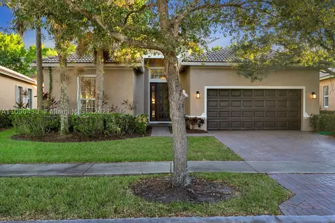 19304 Seneca Ave, Weston, FL 33332 photo 2