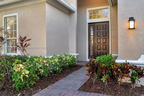 19304 Seneca Ave, Weston, FL 33332 photo 3