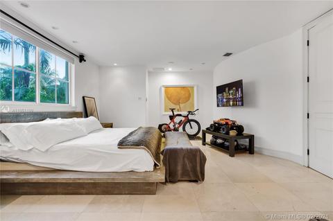 570 Hampton Ln, Key Biscayne, FL 33149 photo 23