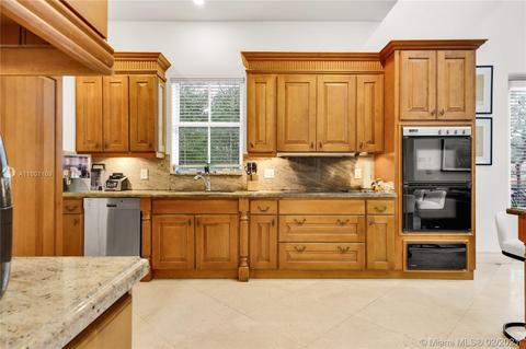 570 Hampton Ln, Key Biscayne, FL 33149 photo 38