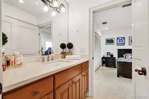 570 Hampton Ln, Key Biscayne, FL 33149 photo 44