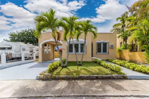 918 SW 10th St, Miami, FL 33130 photo 4