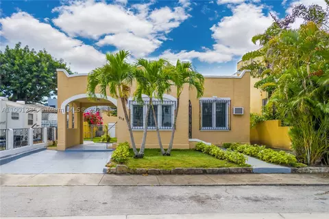 918 SW 10th St, Miami, FL 33130 photo 1