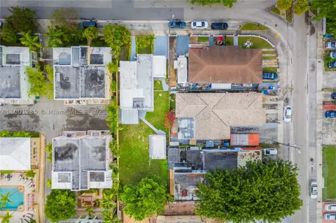 918 SW 10th St, Miami, FL 33130 photo 35