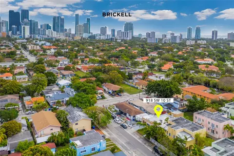 918 SW 10th St, Miami, FL 33130 photo 2