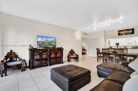 151 Crandon Blvd #236, Key Biscayne, FL 33149 photo 2