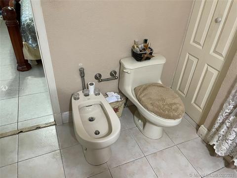 6960 Bottlebrush Dr, Miami Lakes, FL 33014 photo 21