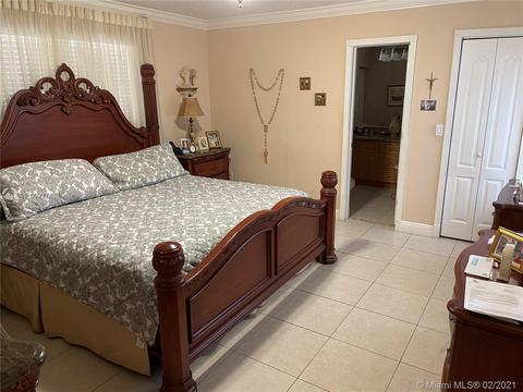 6960 Bottlebrush Dr, Miami Lakes, FL 33014 photo 19