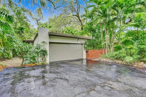 151 Edgewater Dr, Coral Gables, FL 33133 photo 2