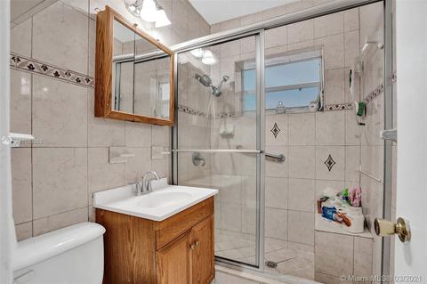 275 E 40th St, Hialeah, FL 33013 photo 22