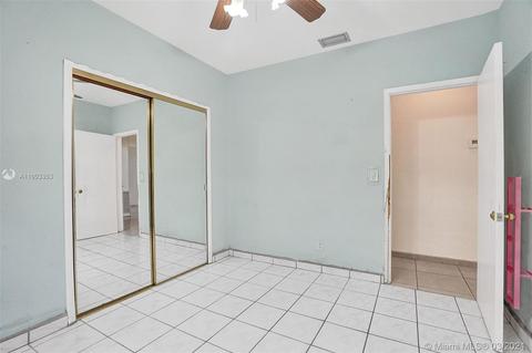 275 E 40th St, Hialeah, FL 33013 photo 24