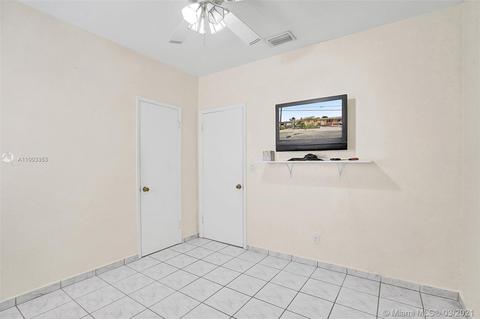 275 E 40th St, Hialeah, FL 33013 photo 15