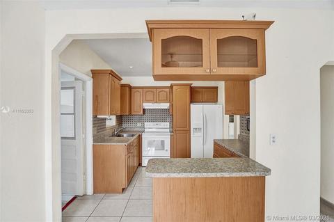 275 E 40th St, Hialeah, FL 33013 photo 32