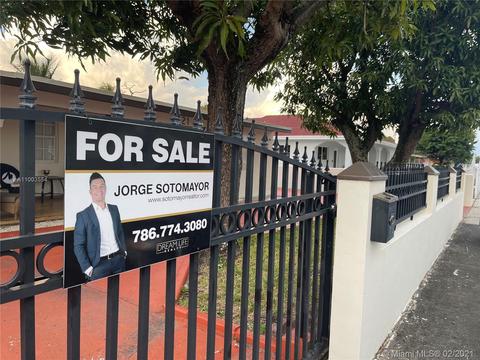 221 E 37th St, Hialeah, FL 33013 photo 5