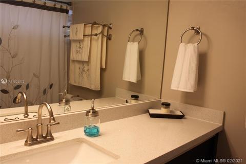Undisclosed, Hialeah, FL 33015 photo 14