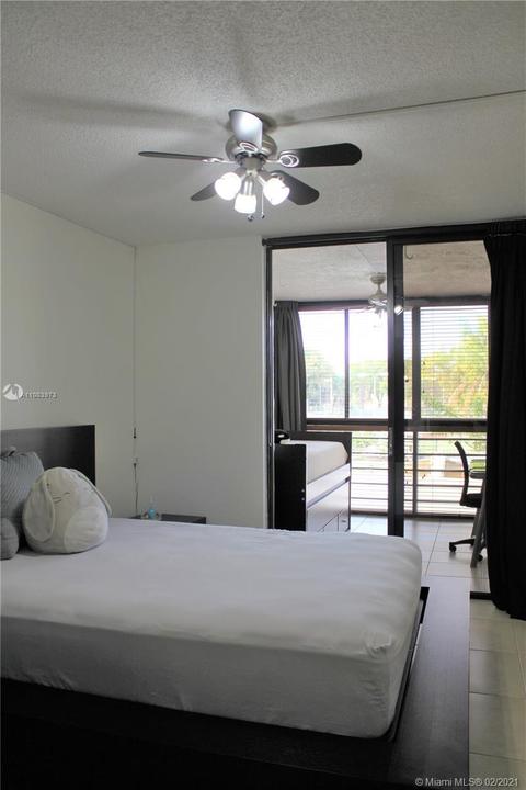 Undisclosed, Hialeah, FL 33015 photo 15