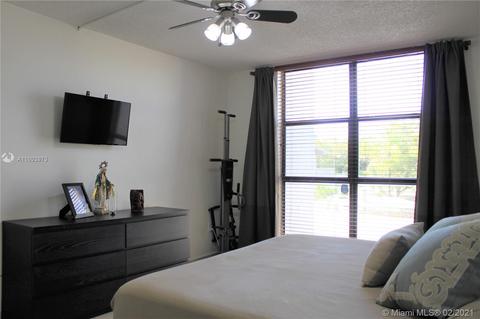 Undisclosed, Hialeah, FL 33015 photo 11