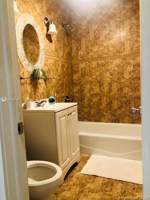 5015 E 1st Ave, Hialeah, FL 33013 photo 12