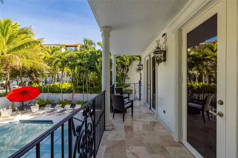 3535 E Fairview St, Miami, FL 33133 photo 31