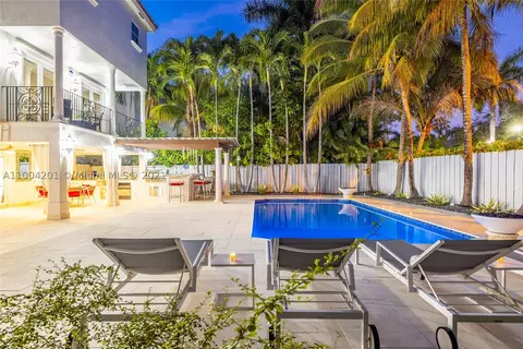 3535 E Fairview St, Miami, FL 33133 photo 70
