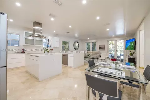 3535 E Fairview St, Miami, FL 33133 photo 16