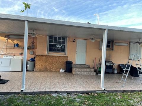 842 E 23rd St, Hialeah, FL 33013 photo 2