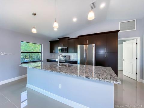7645 5th Ter, Labelle, FL 33935 photo 3