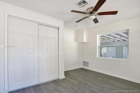 302 3rd St, Jupiter, FL 33458 photo 2