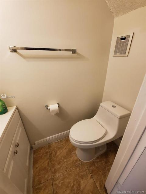 Undisclosed, Hialeah, FL 33016 photo 14