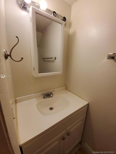 Undisclosed, Hialeah, FL 33016 photo 13