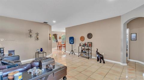 Undisclosed, Hialeah, FL 33015 photo 10