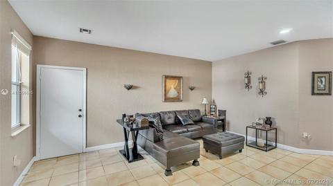 Undisclosed, Hialeah, FL 33015 photo 9