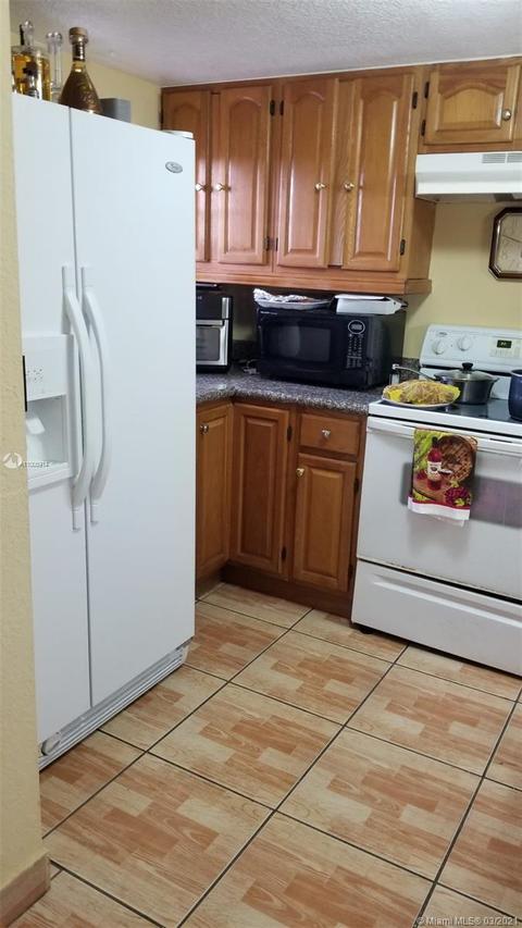 21 E 3rd St #307, Hialeah, FL 33010 photo 11