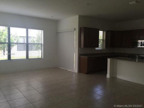 3553 W 96th Pl, Hialeah, FL 33018 photo 3