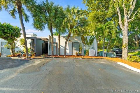 16430 Briar Patch Pl, Miami Lakes, FL 33014 photo 2